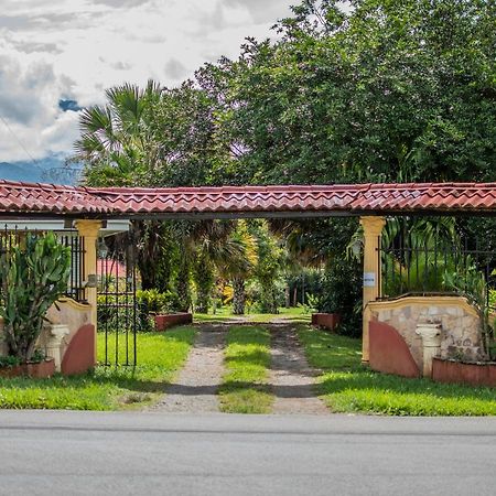 Linda Casa De Verano Con Amplias Zonas Verdes San Isidro De El General Kültér fotó
