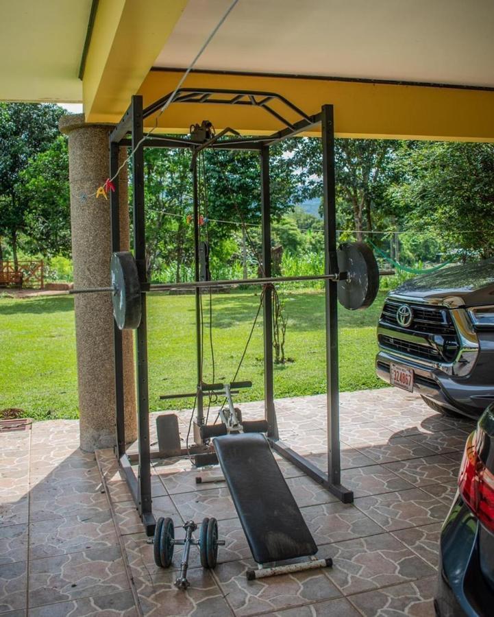 Linda Casa De Verano Con Amplias Zonas Verdes San Isidro De El General Kültér fotó