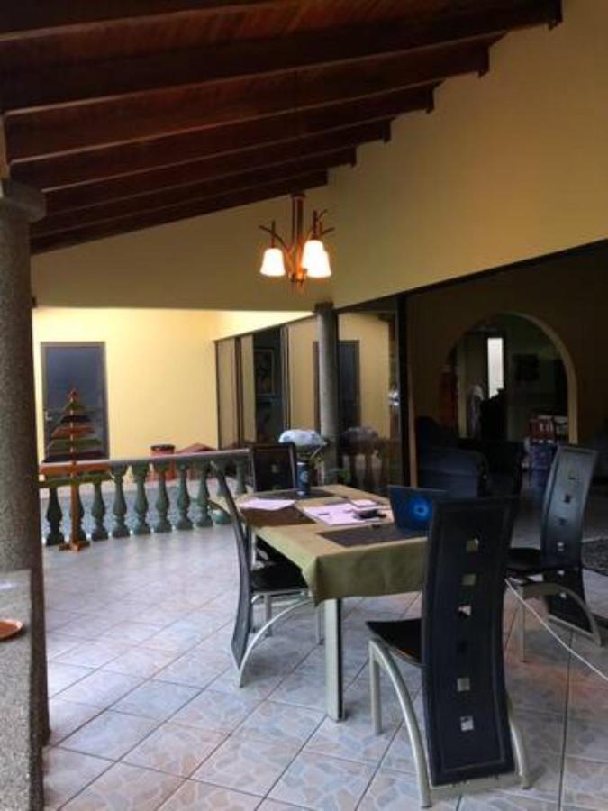 Linda Casa De Verano Con Amplias Zonas Verdes San Isidro De El General Kültér fotó